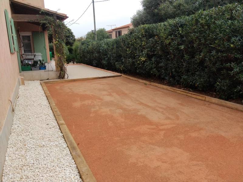 création d'un terrain de boules à Six-Fours